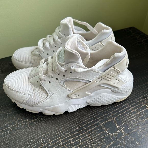 Nike air huarache Run Gs Triple white 6.5  Youth size or 24.5 cm women - Picture 6 of 9